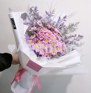 풍성한 핑크소국꽃다발